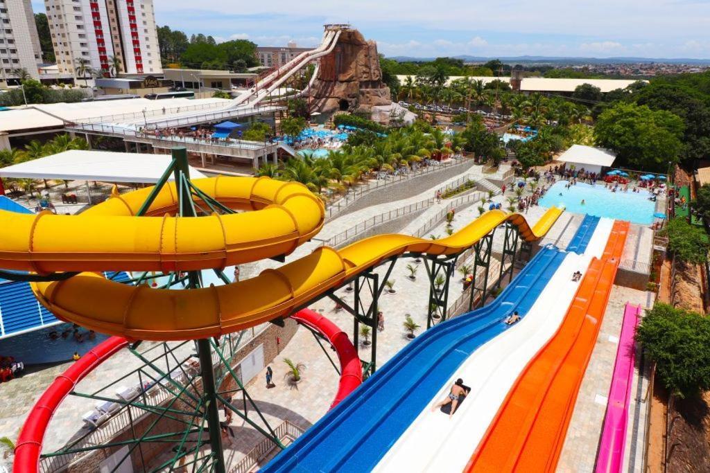 Aparthotel Piazza Diroma - Com Acesso Acqua Park Cn-Go Caldas Novas Esterno foto