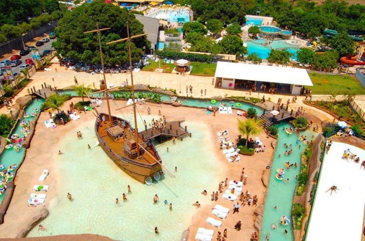Aparthotel Piazza Diroma - Com Acesso Acqua Park Cn-Go Caldas Novas Esterno foto