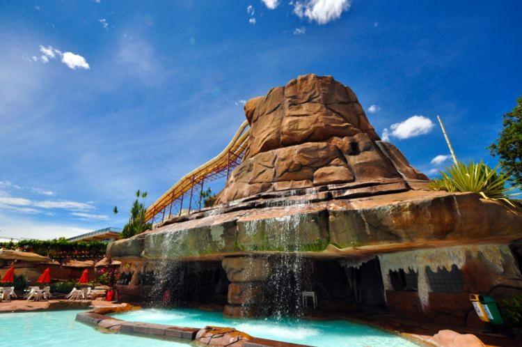 Aparthotel Piazza Diroma - Com Acesso Acqua Park Cn-Go Caldas Novas Esterno foto